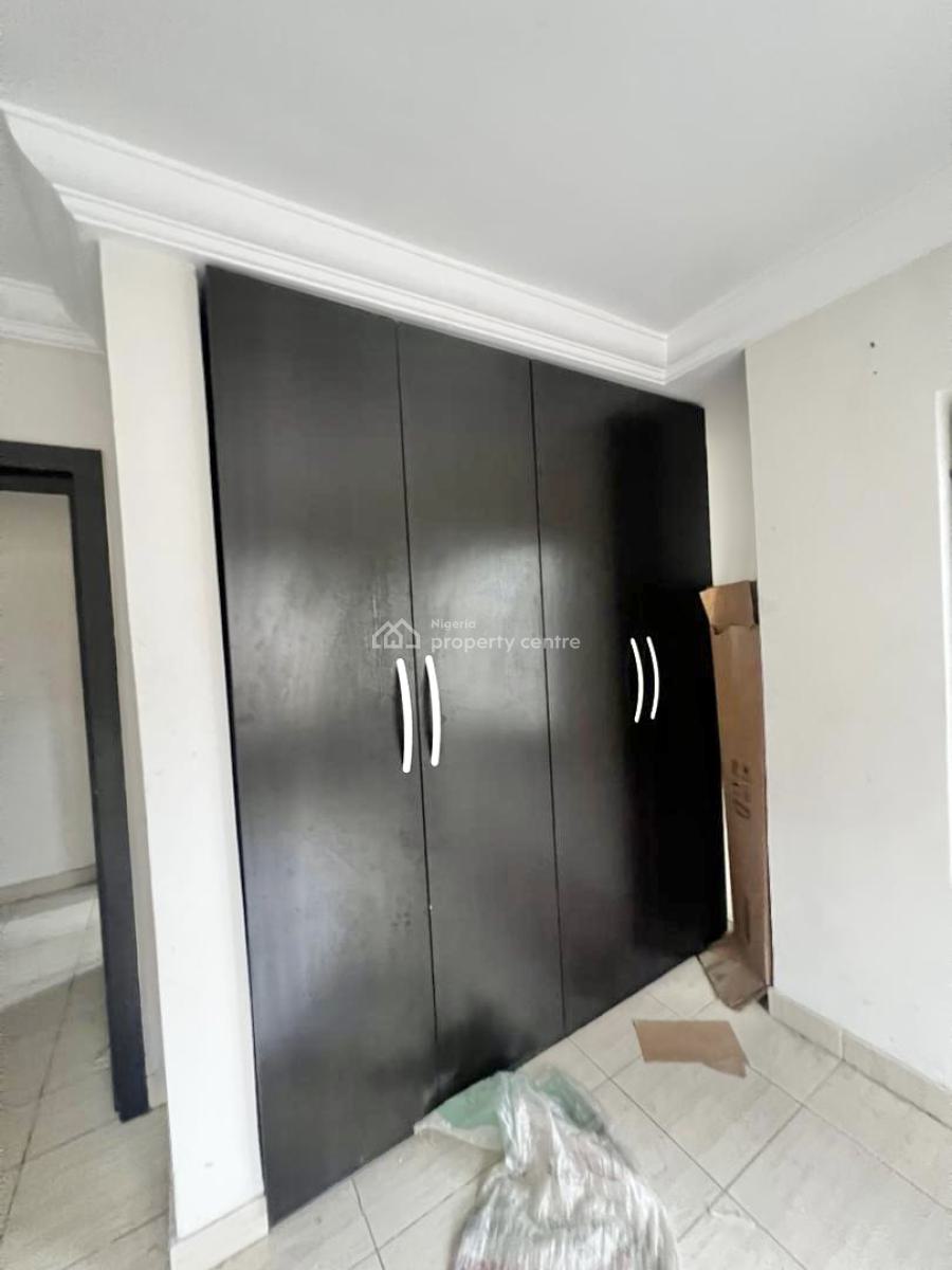 Well Maintained Self Serviced 3 Bedroom Apartment, Osapa, Lekki, Lagos, Flat / Apartment for Rent