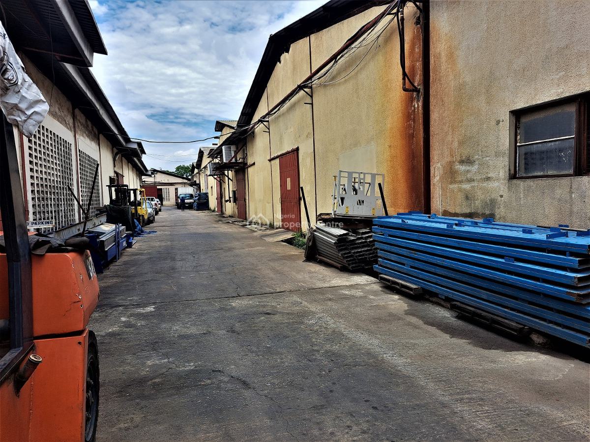 Warehouse Capacity 756 Sqm and 284 Sqm Office Space, Isolo Industrial Area, Isolo, Lagos, Warehouse for Rent
