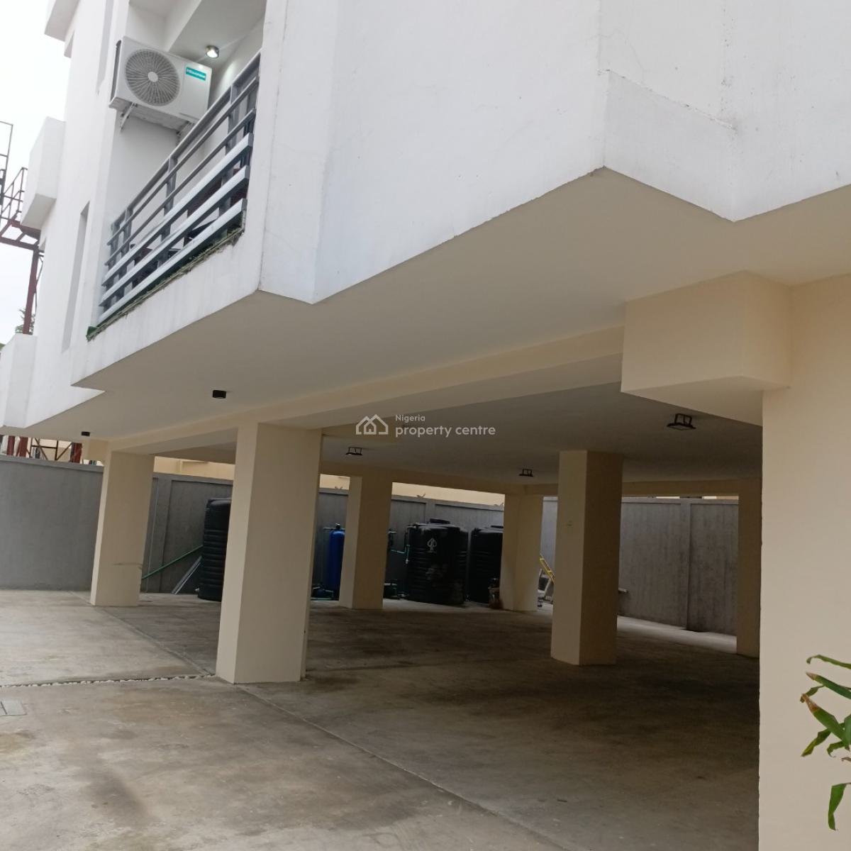 3 Bedroom Flat with Bq, Off Admiralty Way, Lekki Phase 1, Lekki, Lagos, Flat / Apartment for Rent