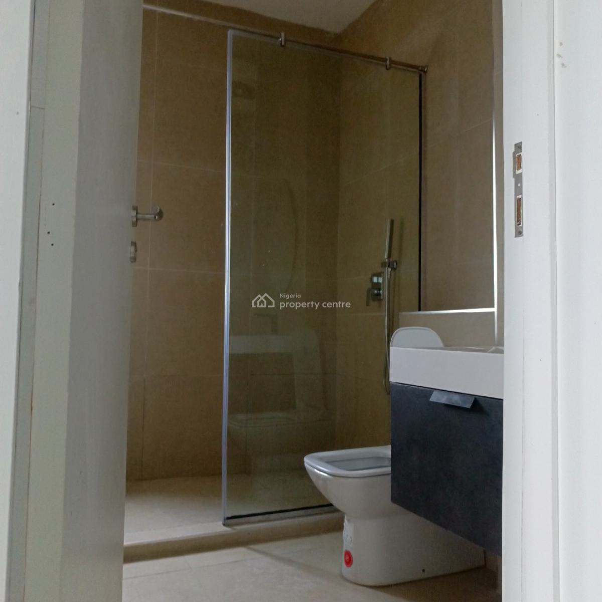 3 Bedroom Flat with Bq, Off Admiralty Way, Lekki Phase 1, Lekki, Lagos, Flat / Apartment for Rent