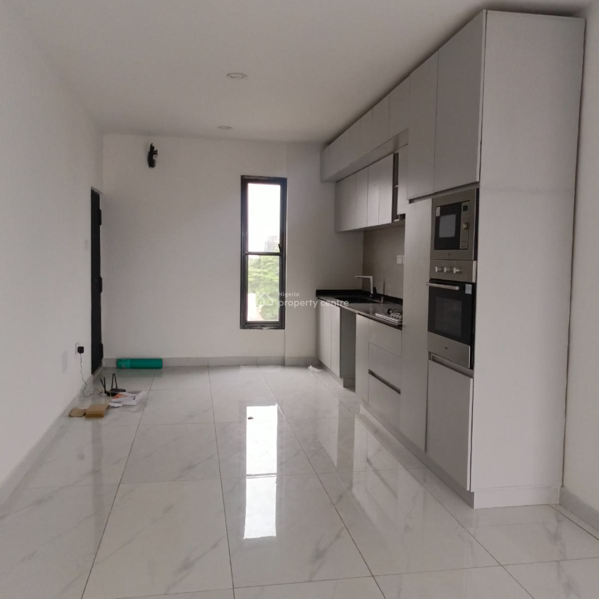 3 Bedroom Flat with Bq, Off Admiralty Way, Lekki Phase 1, Lekki, Lagos, Flat / Apartment for Rent