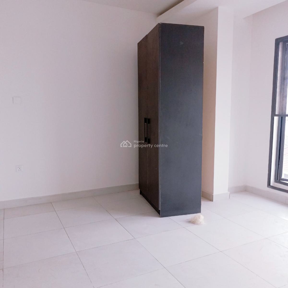 3 Bedroom Flat with Bq, Off Admiralty Way, Lekki Phase 1, Lekki, Lagos, Flat / Apartment for Rent