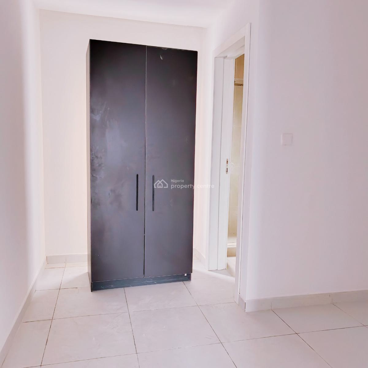 3 Bedroom Flat with Bq, Off Admiralty Way, Lekki Phase 1, Lekki, Lagos, Flat / Apartment for Rent