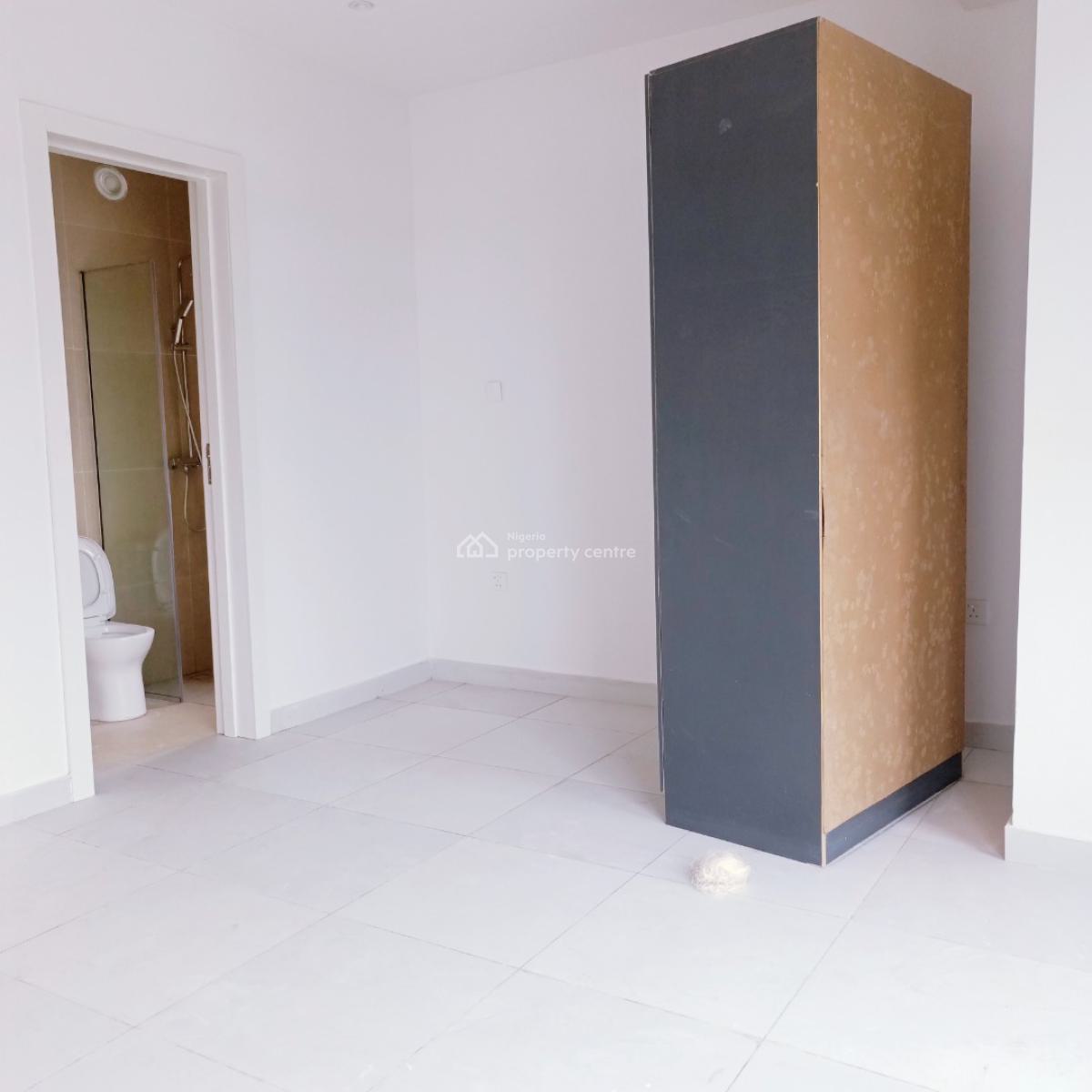 3 Bedroom Flat with Bq, Off Admiralty Way, Lekki Phase 1, Lekki, Lagos, Flat / Apartment for Rent