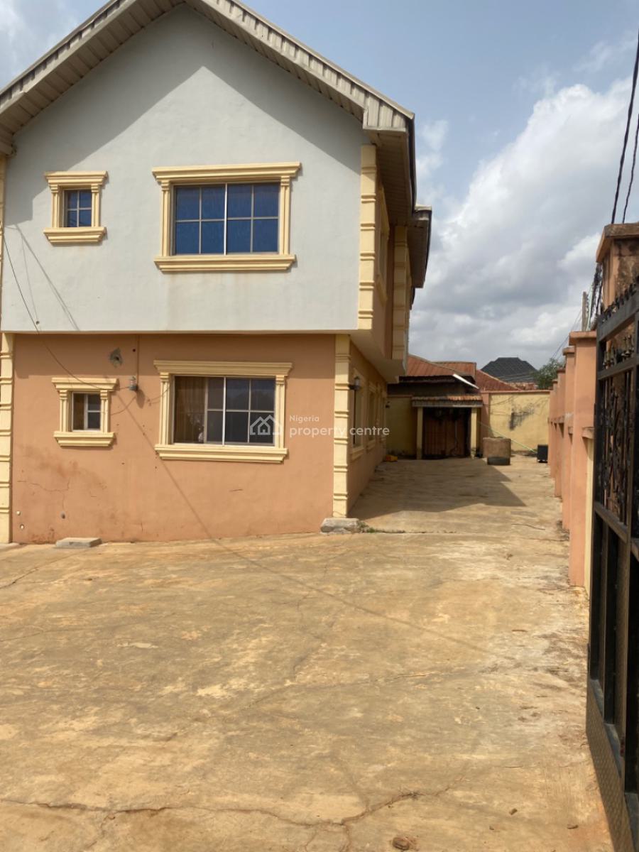 4 Units of 3 Bedrooms Flats, Ajinde Ire - Akari Akala Ecpress Ibadan, Oluyole, Oyo, Block of Flats for Sale