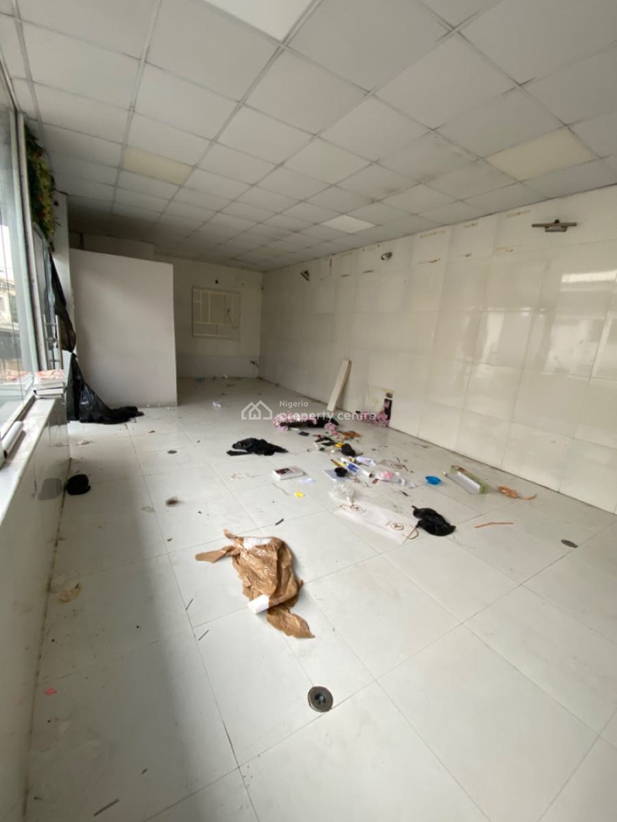Shop Space Good for Saloon, Spa, Nails Etc, Bisola Durosinmi Etti Drive, Lekki Phase 1, Lekki, Lagos, Shop for Rent