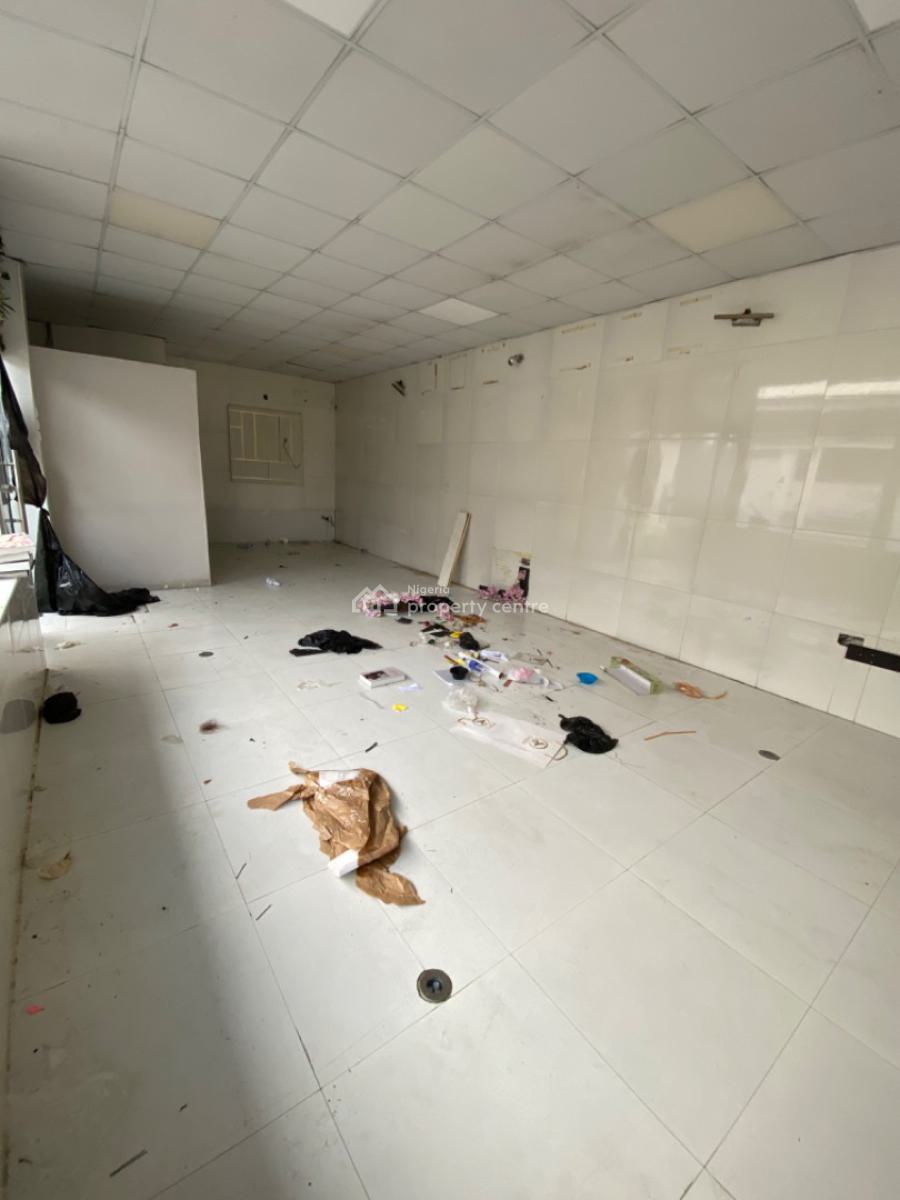 Shop Space Good for Saloon, Spa, Nails Etc, Bisola Durosinmi Etti Drive, Lekki Phase 1, Lekki, Lagos, Shop for Rent