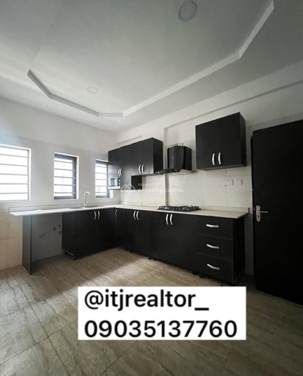 Lovely 3 Bedroom Apartment with Bq, Lekki Phase 1, Lekki, Lagos, Block of Flats for Sale