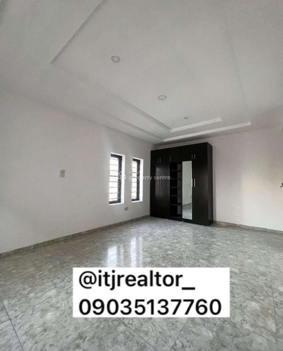 Lovely 3 Bedroom Apartment with Bq, Lekki Phase 1, Lekki, Lagos, Block of Flats for Sale