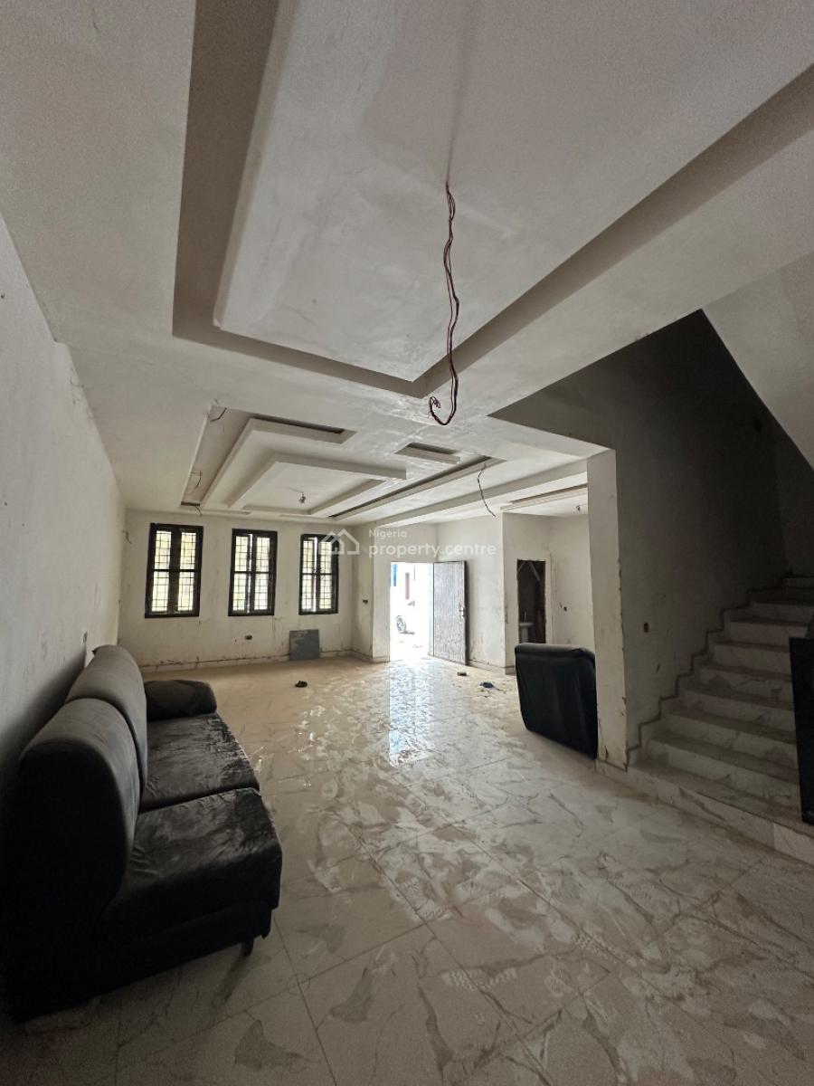 Spacious 4 Bedroom Terrace Duplex, Guzape District, Abuja, Terraced Duplex for Rent