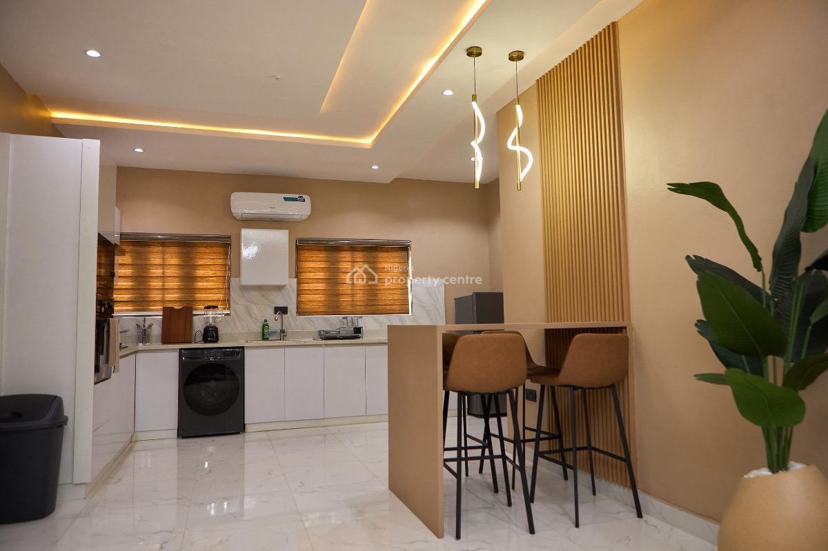 Luxury 2 Bedroom Apartment, Lekki Phase 1, Lekki, Lagos, Flat / Apartment Short Let