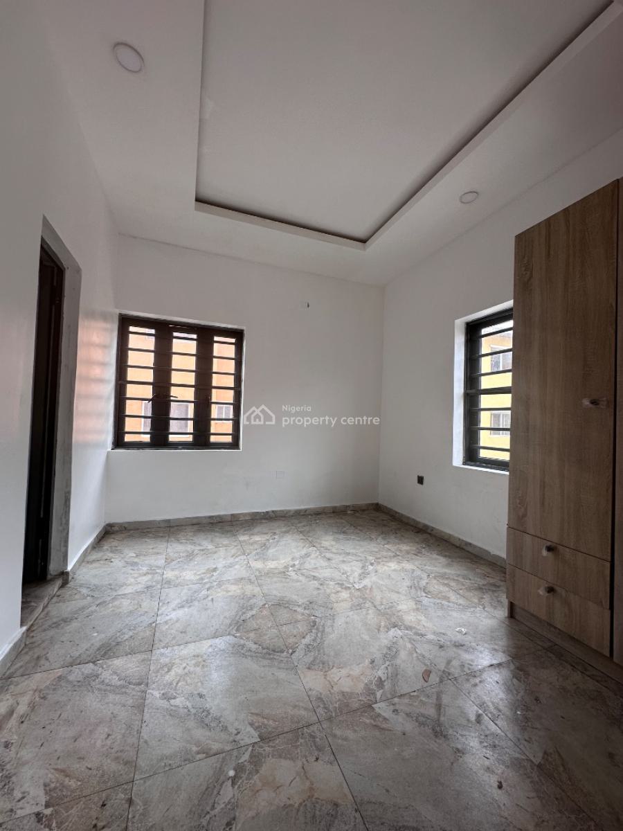 Luxurious 4-bedroom Terrace with Bq in a Prime Location, Lekki, Lagos, Terraced Duplex for Sale