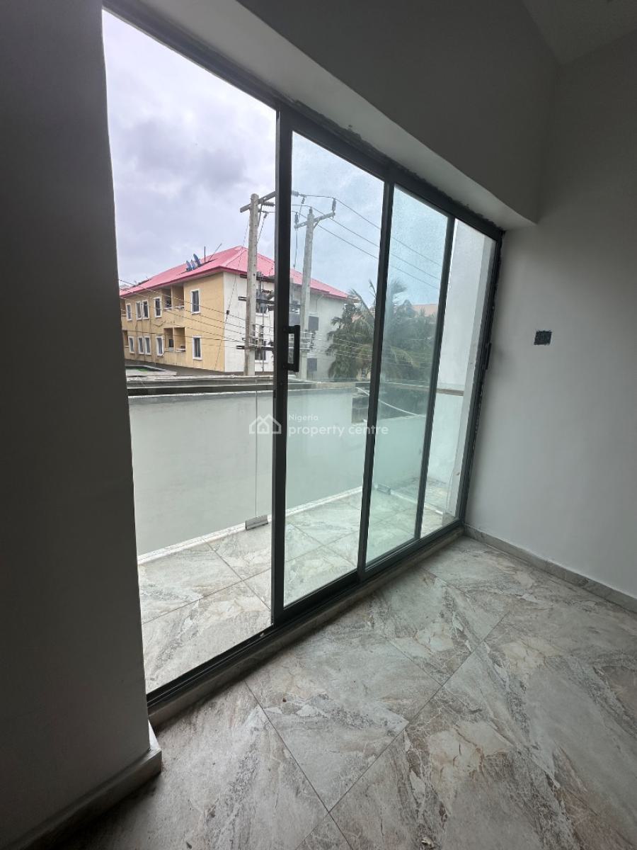 Luxurious 4-bedroom Terrace with Bq in a Prime Location, Lekki, Lagos, Terraced Duplex for Sale