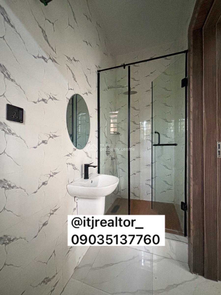 Lovely 3 Bedroom Apartment with Bq, Lekki Phase 1, Lekki, Lagos, Block of Flats for Sale