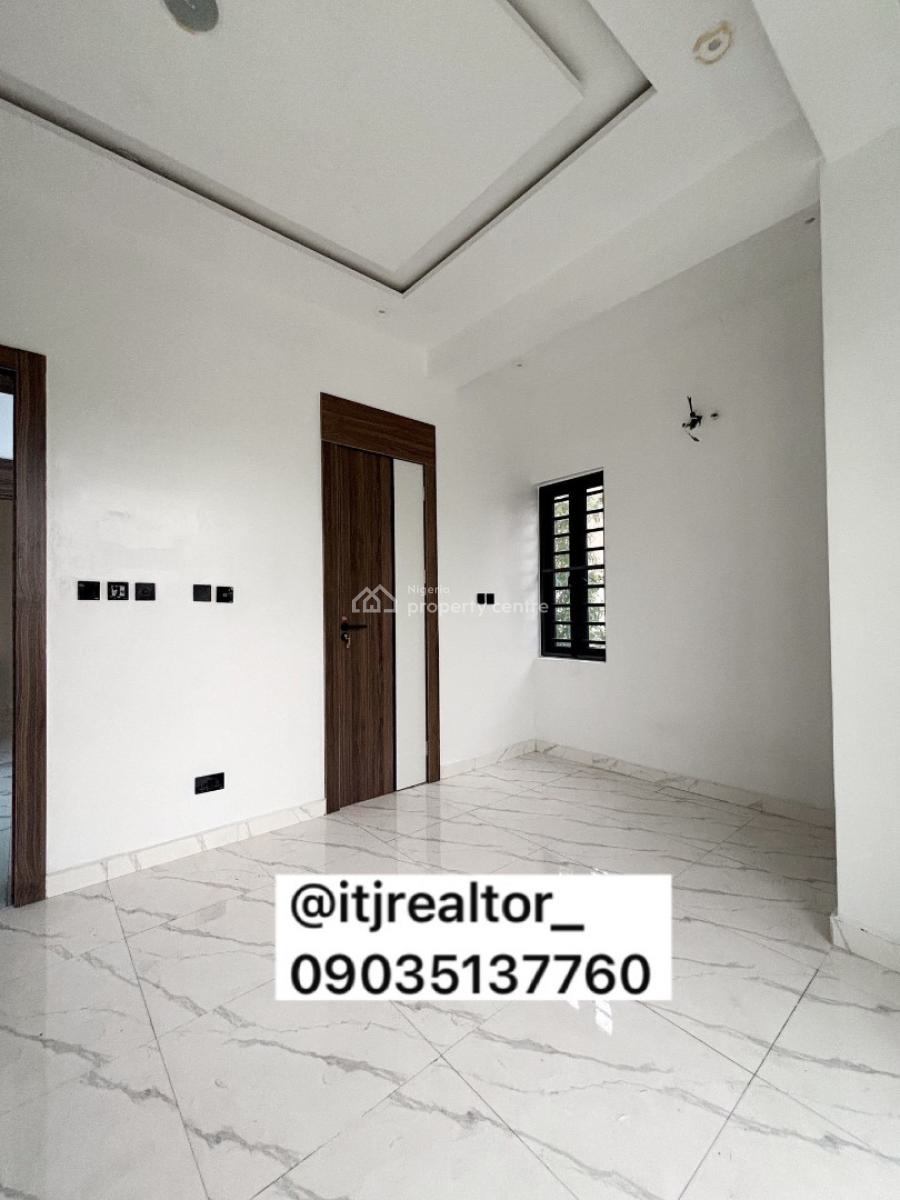 Lovely 3 Bedroom Apartment with Bq, Lekki Phase 1, Lekki, Lagos, Block of Flats for Sale