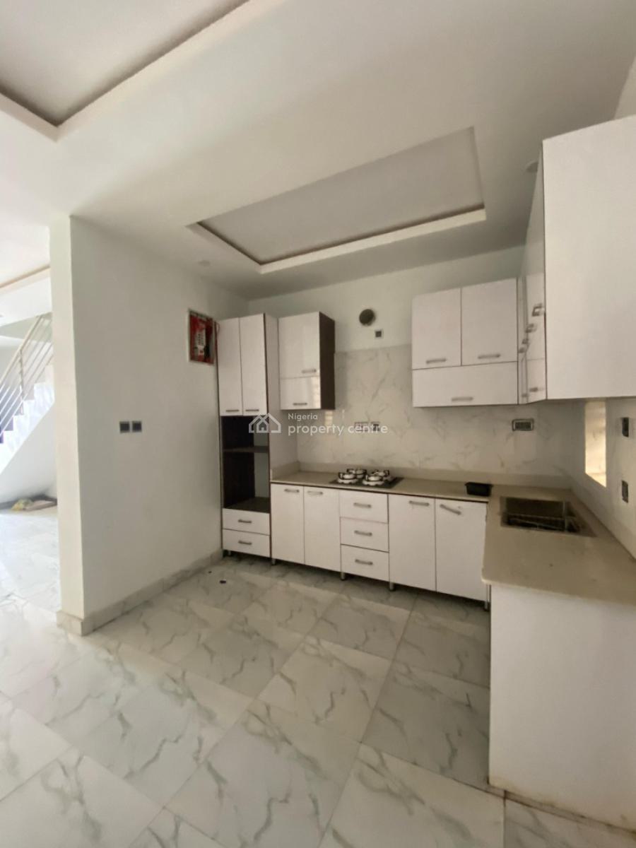 3-bedroom Terraced Duplex with High Ceilings & Excellent Amenities, Ajah, Ajah, Lagos, Terraced Duplex for Sale