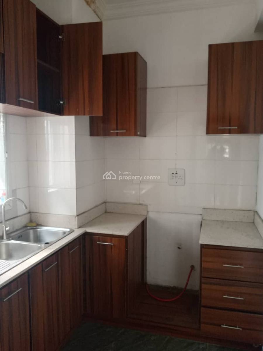 Cozy 2 Bed Flat Available  Location: Behind Nicon Town, Lekk, Behind Nicon Town, Lekki, Ikate, Lekki, Lagos, House for Rent