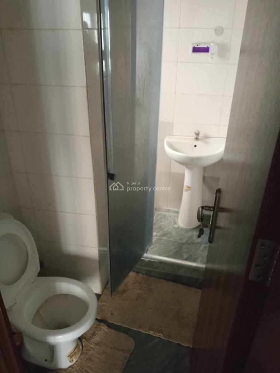 Cozy 2 Bed Flat Available  Location: Behind Nicon Town, Lekk, Behind Nicon Town, Lekki, Ikate, Lekki, Lagos, House for Rent