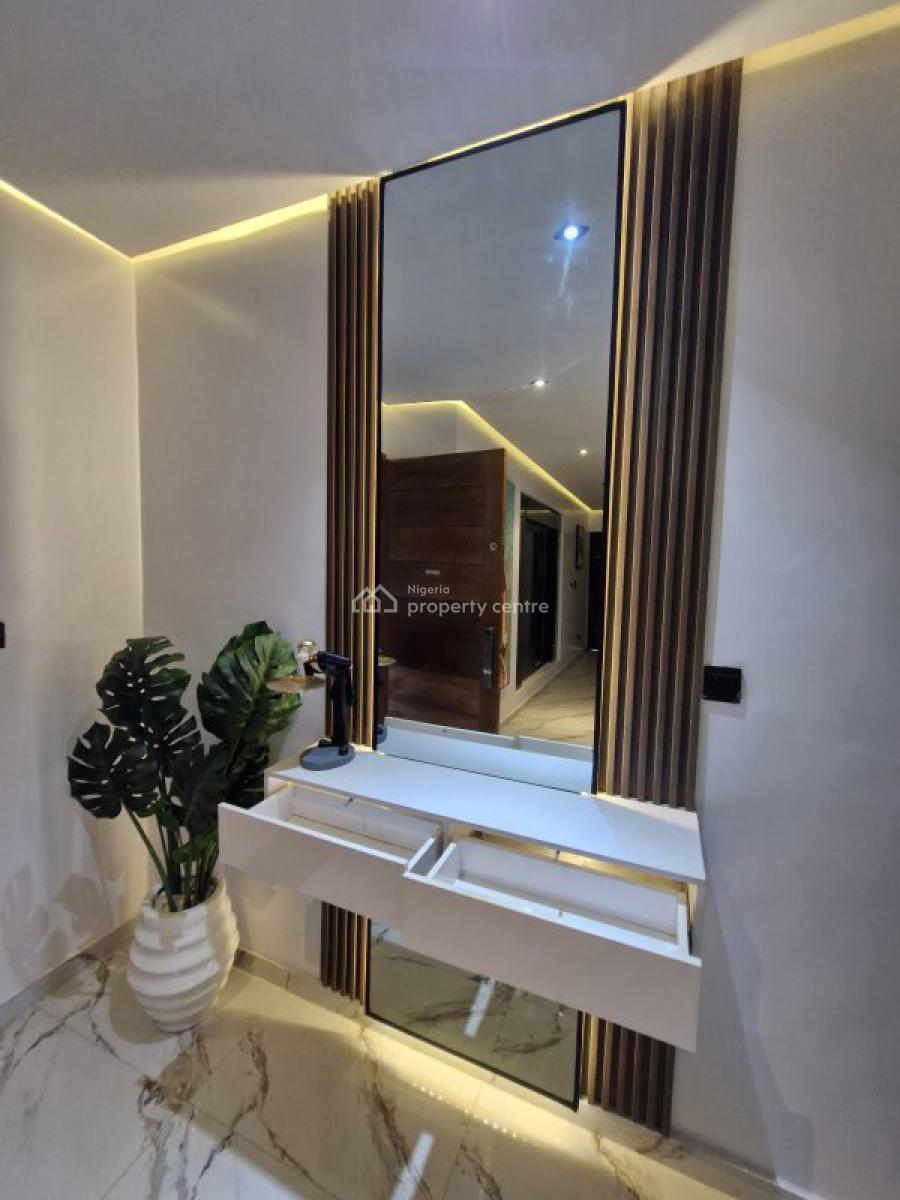 2 Bedroom Furnished Apartment in Ikate Ilasan Lekki, Ikate Illasan, Lekki, Lagos, Block of Flats for Sale