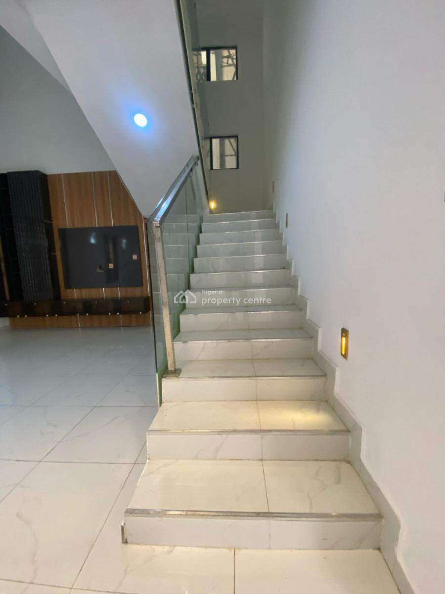 Penthouse Paradise!  Luxurious 5-bedroom Fully Detached Penthouse, Ajah, Lagos, Detached Duplex for Sale
