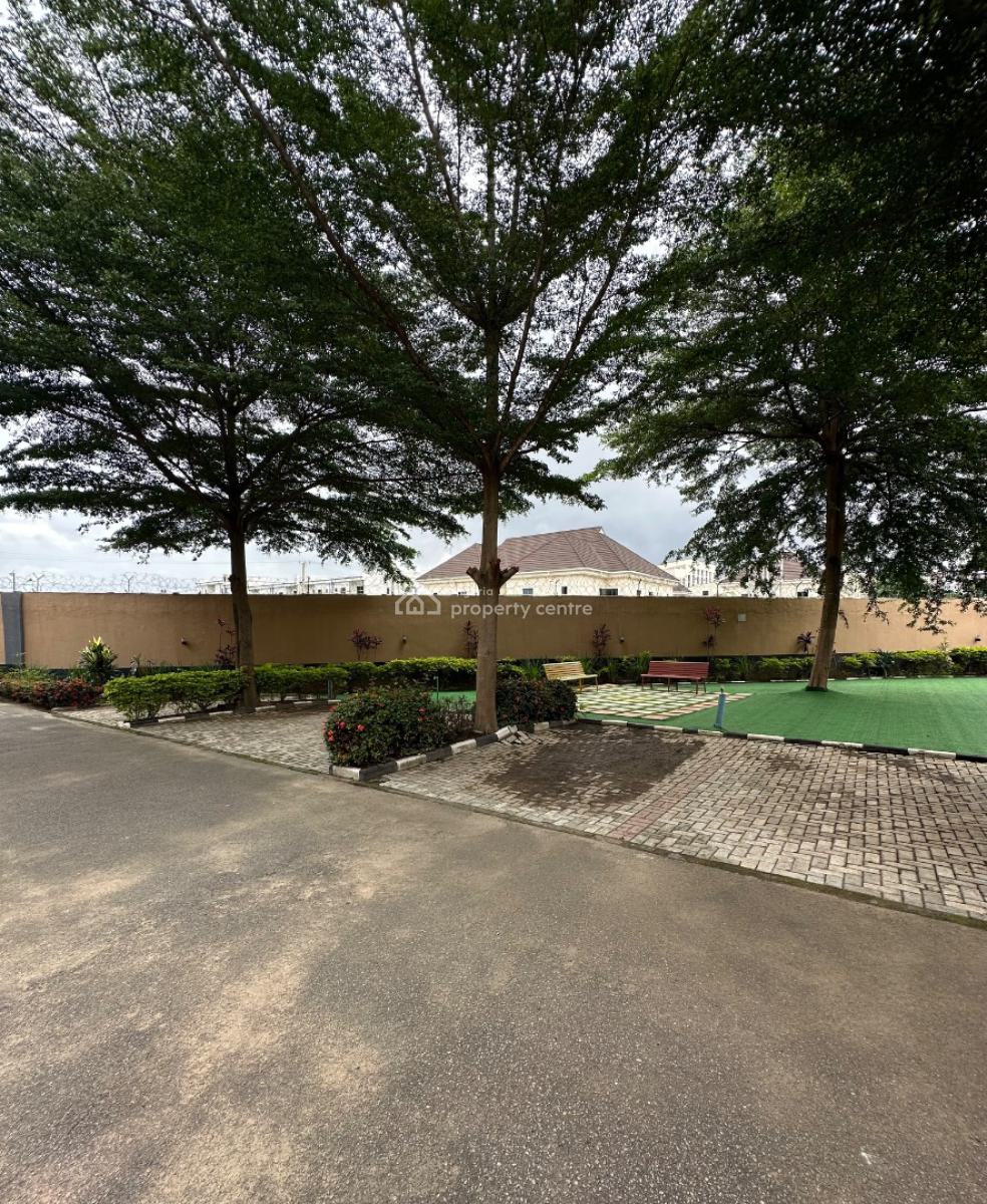 4 Bedroom Terrace Duplex with Green Area, Guzape District, Abuja, Terraced Duplex for Rent