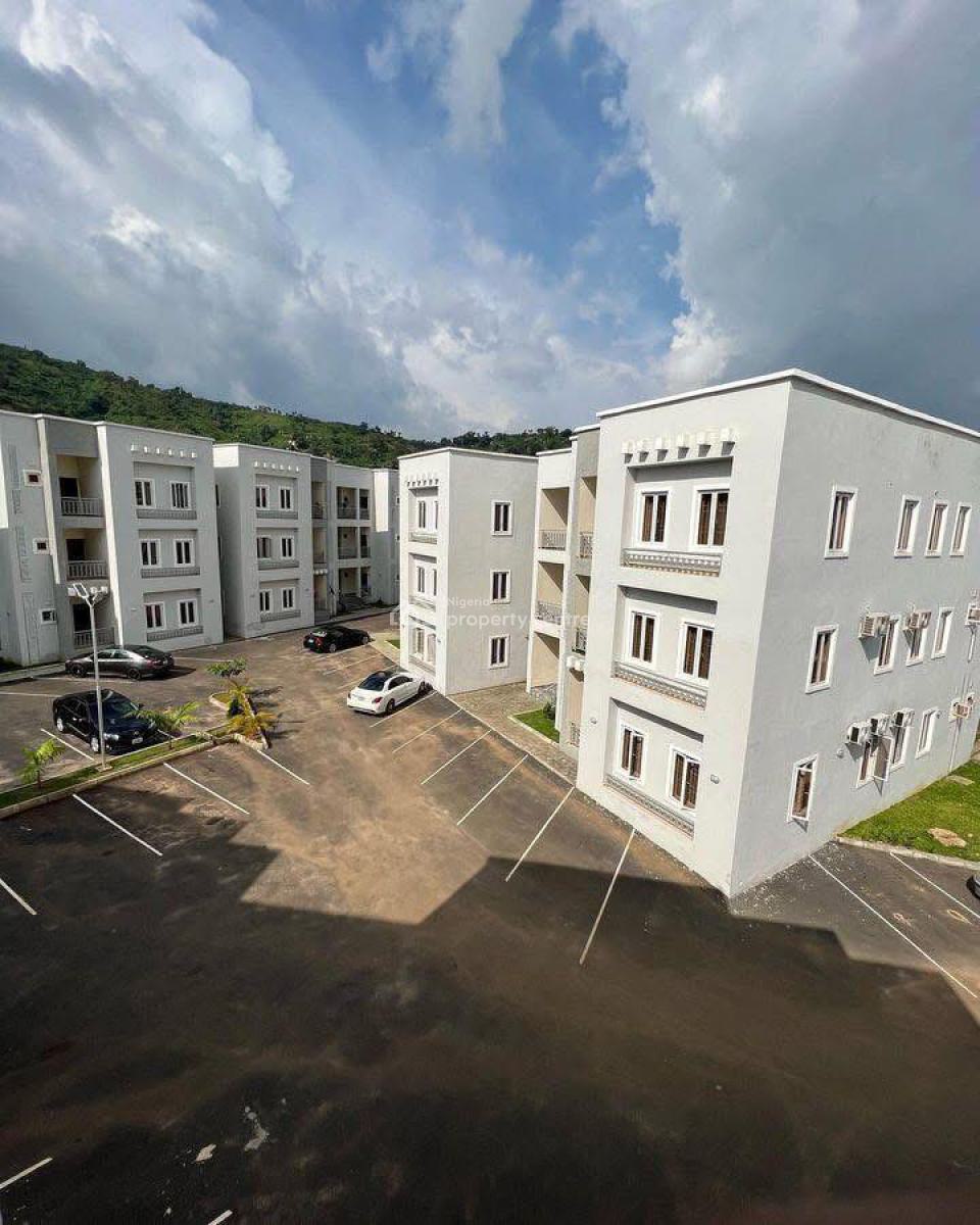 Beautiful and Spacious 3 Bedroom Serviced Flat, Diplomatic Zone, Katampe Extension, Katampe, Abuja, Flat / Apartment for Sale