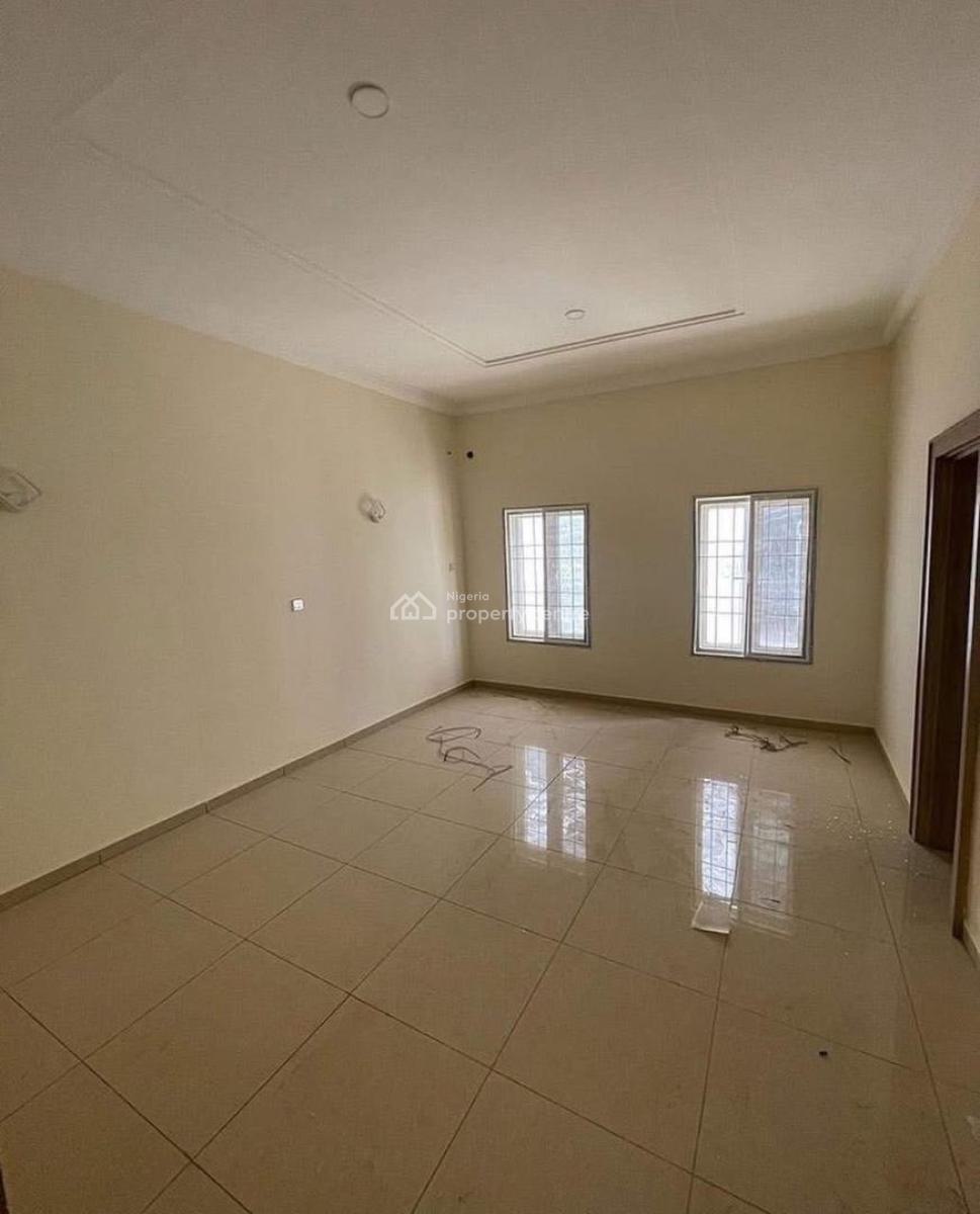Beautiful and Spacious 3 Bedroom Serviced Flat, Diplomatic Zone, Katampe Extension, Katampe, Abuja, Flat / Apartment for Sale