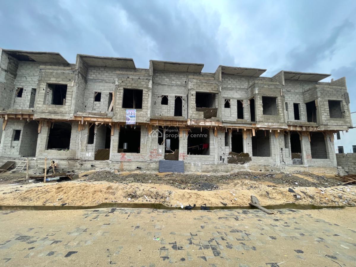 Distress 4 Bedroom Terrace Duplex with Bq, Ikota Gra, Ikota, Lekki, Lagos, Terraced Duplex for Sale