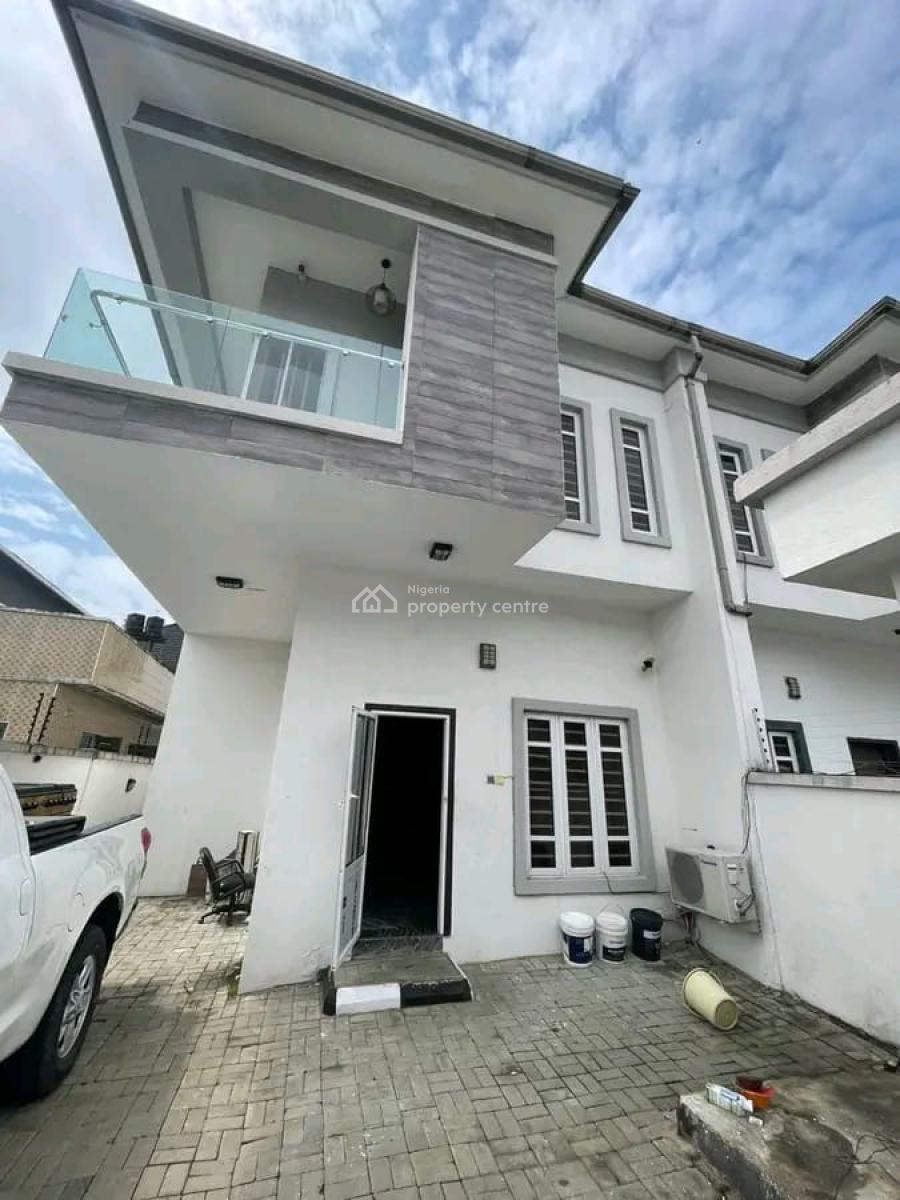 4 Bedrooms Semi Detached Duplex with  a Bq, Ologolo, Lekki, Lagos, Semi-detached Duplex for Rent