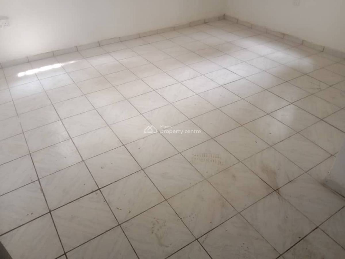 Renovated Three Bedrooms Flat, Kado, Abuja, Flat / Apartment for Rent