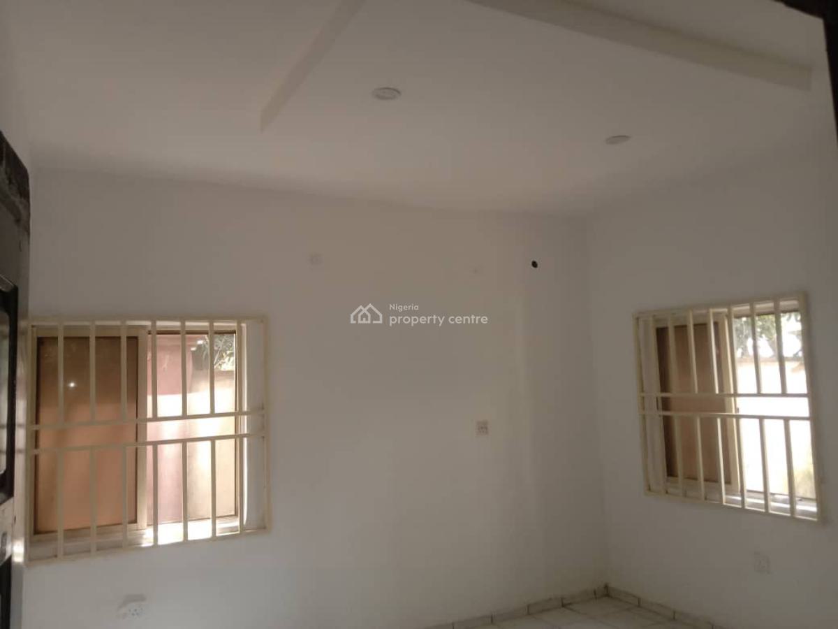 Renovated Three Bedrooms Flat, Kado, Abuja, Flat / Apartment for Rent