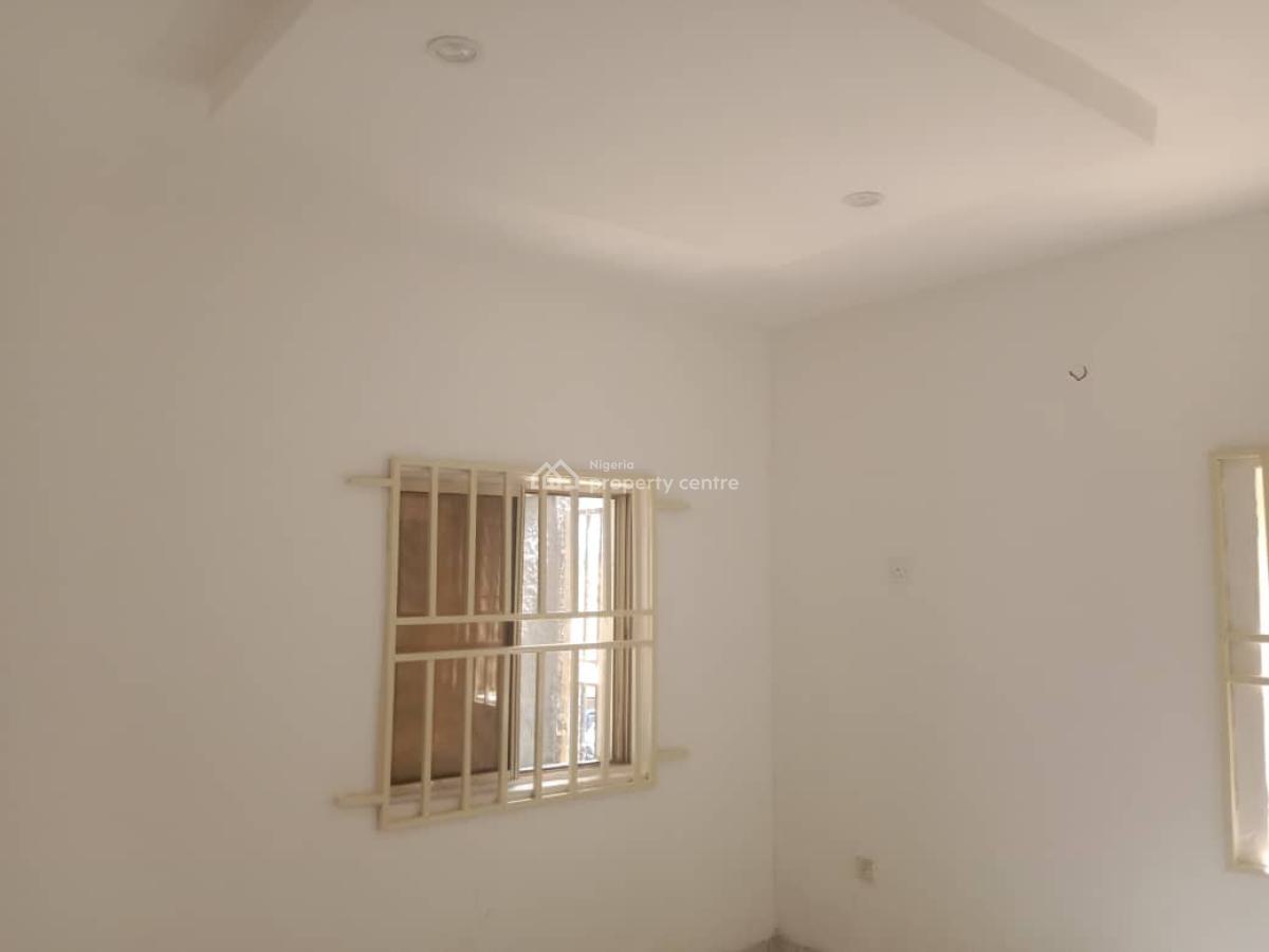Renovated Three Bedrooms Flat, Kado, Abuja, Flat / Apartment for Rent
