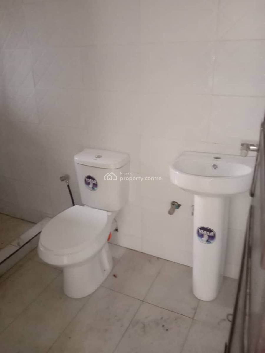 Renovated Three Bedrooms Flat, Kado, Abuja, Flat / Apartment for Rent