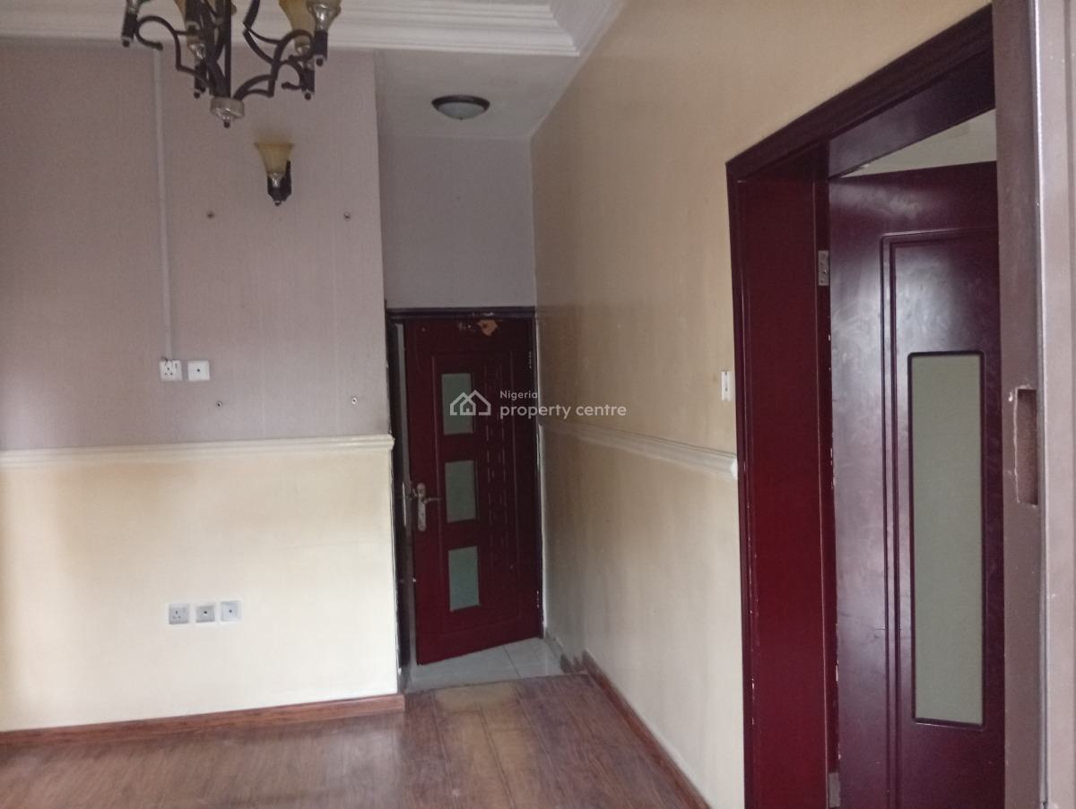 a Self Serviced 6 Bedroom Fully Detached Duplex with 2  Bq, Lekki Phase 1, Lekki, Lagos, Detached Duplex for Rent