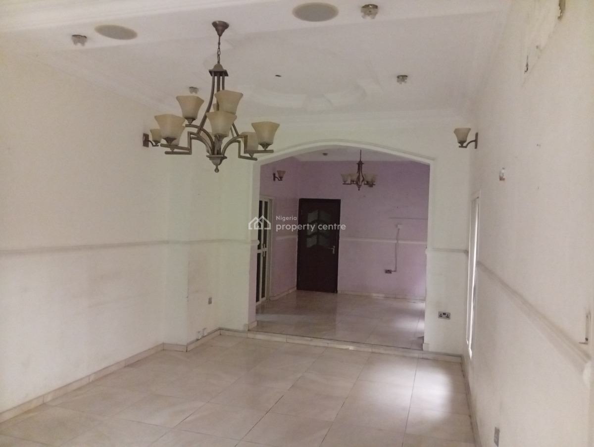 a Self Serviced 6 Bedroom Fully Detached Duplex with 2  Bq, Lekki Phase 1, Lekki, Lagos, Detached Duplex for Rent