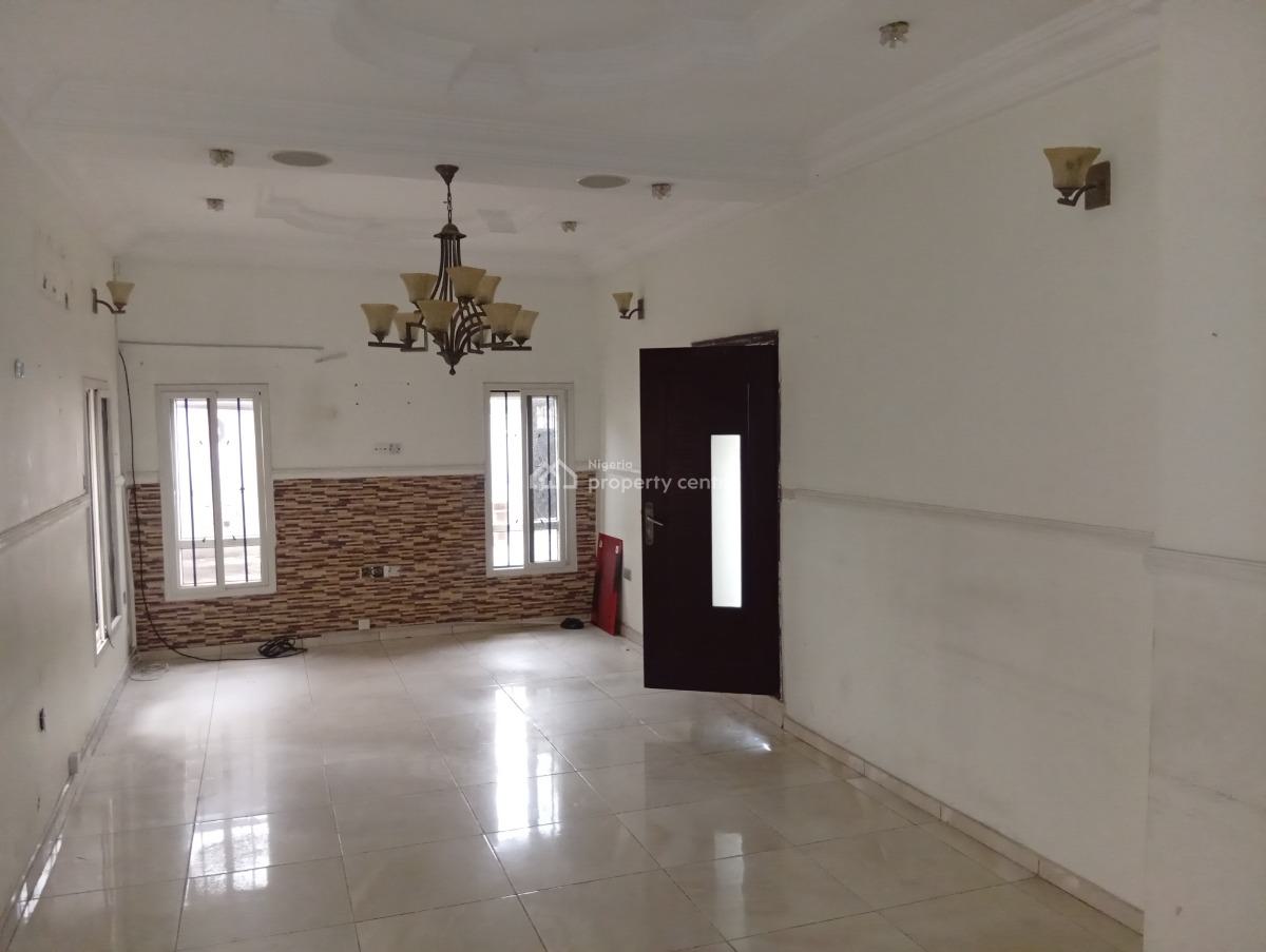 a Self Serviced 6 Bedroom Fully Detached Duplex with 2  Bq, Lekki Phase 1, Lekki, Lagos, Detached Duplex for Rent