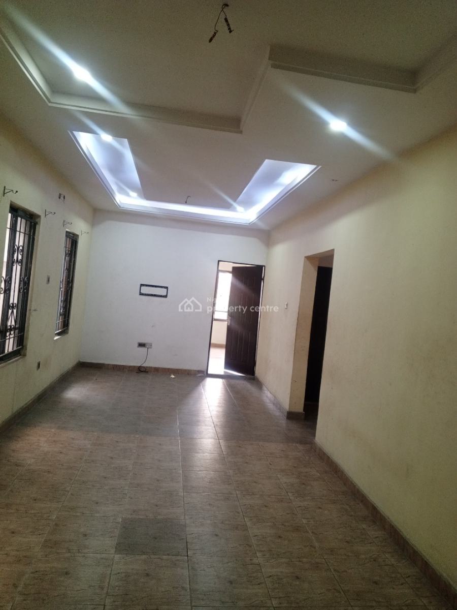 Executive 3bedrooms, Agboyi Estate, Ogudu, Lagos, Flat / Apartment for Rent