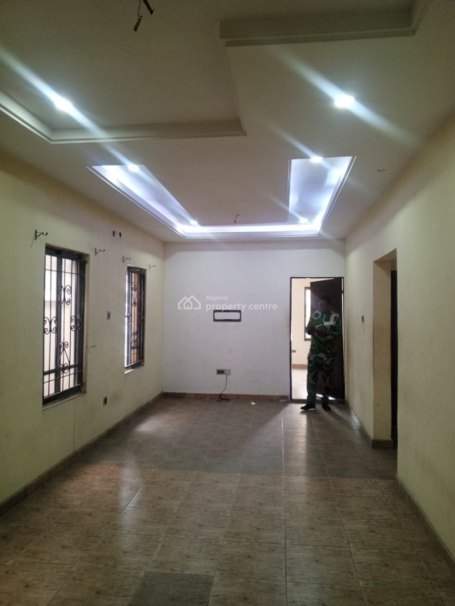 Executive 3bedrooms, Agboyi Estate, Ogudu, Lagos, Flat / Apartment for Rent