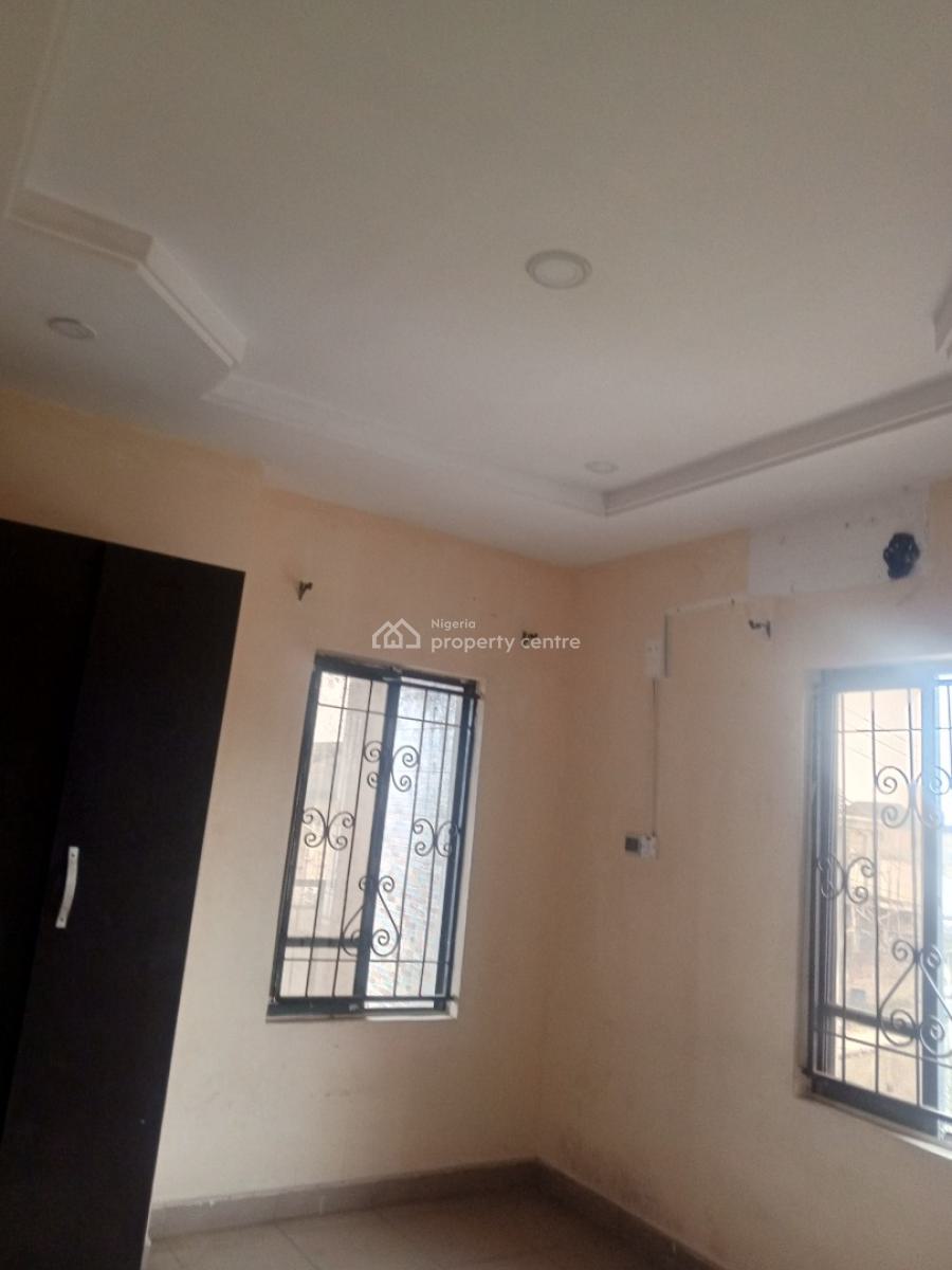 Executive 3bedrooms, Agboyi Estate, Ogudu, Lagos, Flat / Apartment for Rent