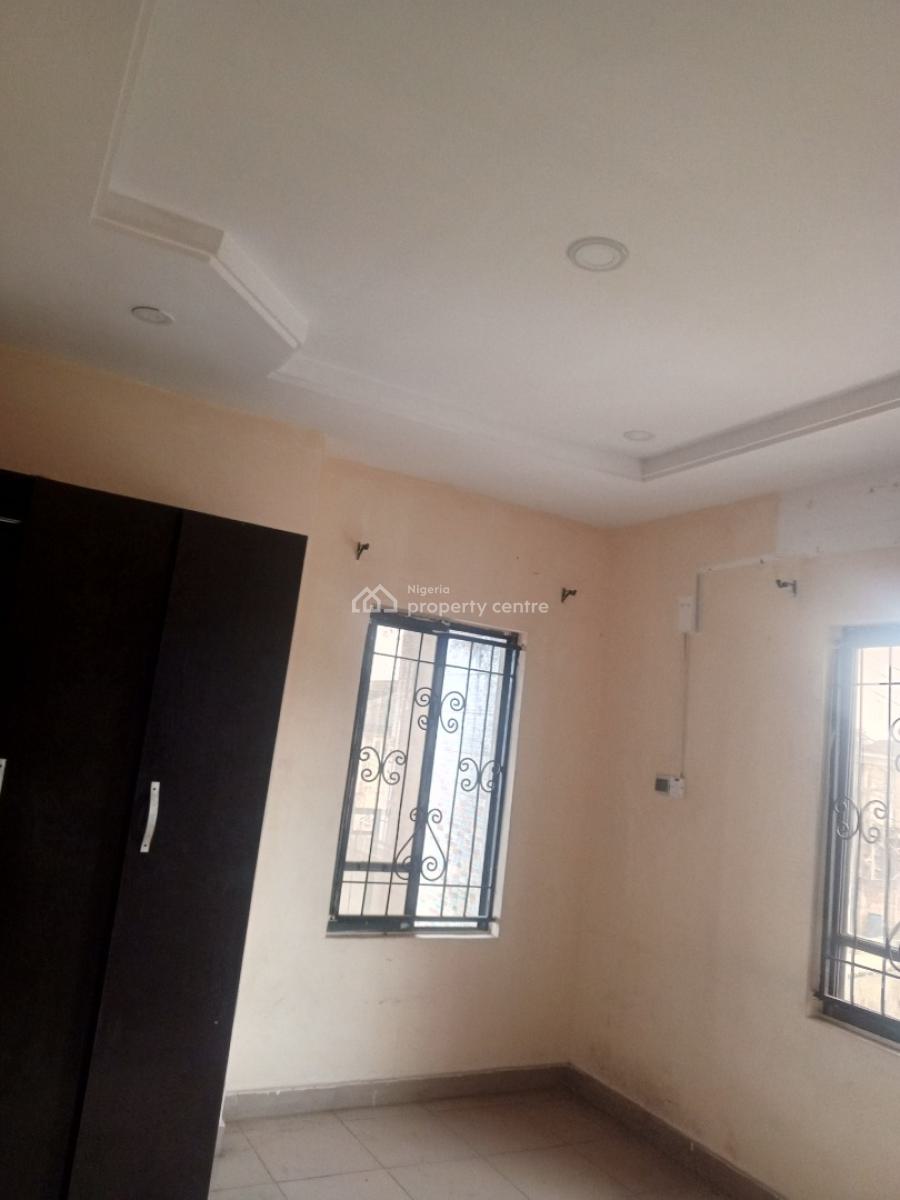 Executive 3bedrooms, Agboyi Estate, Ogudu, Lagos, Flat / Apartment for Rent