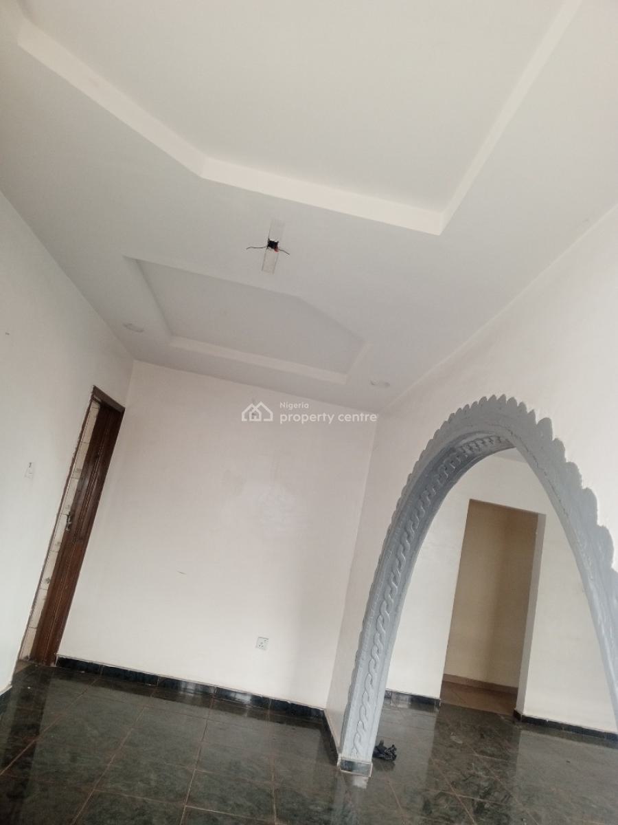 Well Maintain Standard 3bedrooms, Akinwunmi Street, Ogudu, Lagos, Flat / Apartment for Rent