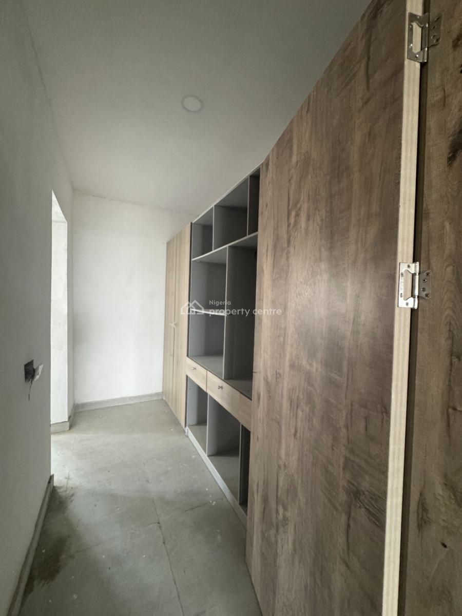 Newly Build 2bedroom Penthouse with Bq, Admiralty Way Lekki Phase1, Lekki Phase 1, Lekki, Lagos, Flat / Apartment for Sale