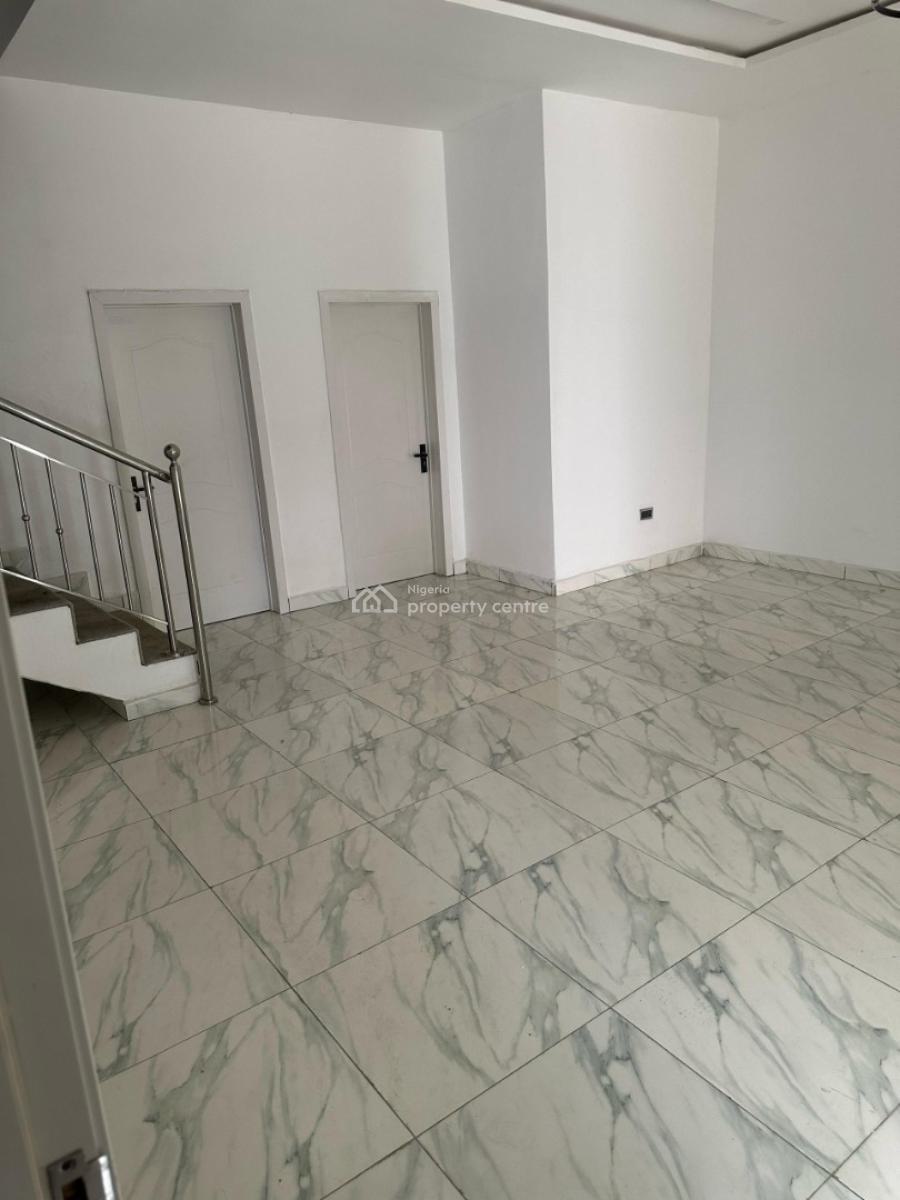 4 Bedroom Duplex, De-forthiet Estate, Ikota, Lekki, Lagos, Terraced Duplex for Sale