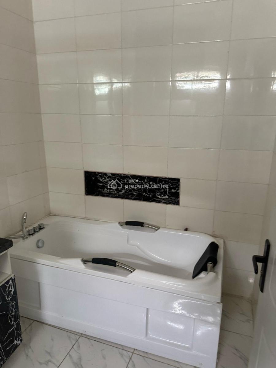 4 Bedroom Duplex, De-forthiet Estate, Ikota, Lekki, Lagos, Terraced Duplex for Sale