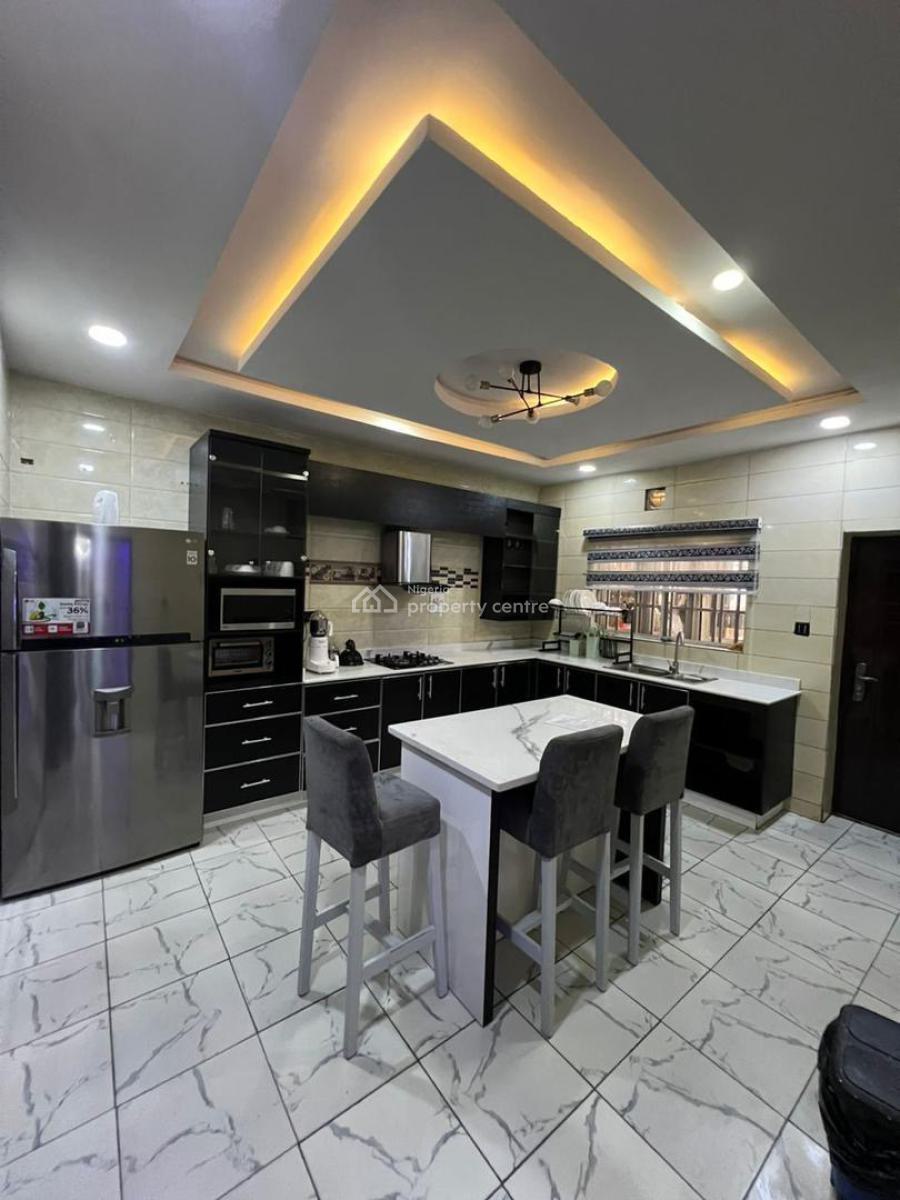 Alexa One Bedroom Apartment with Ps5 and Ceiling Mirror, Lekki Phase 1, Lekki, Lagos, Flat / Apartment Short Let