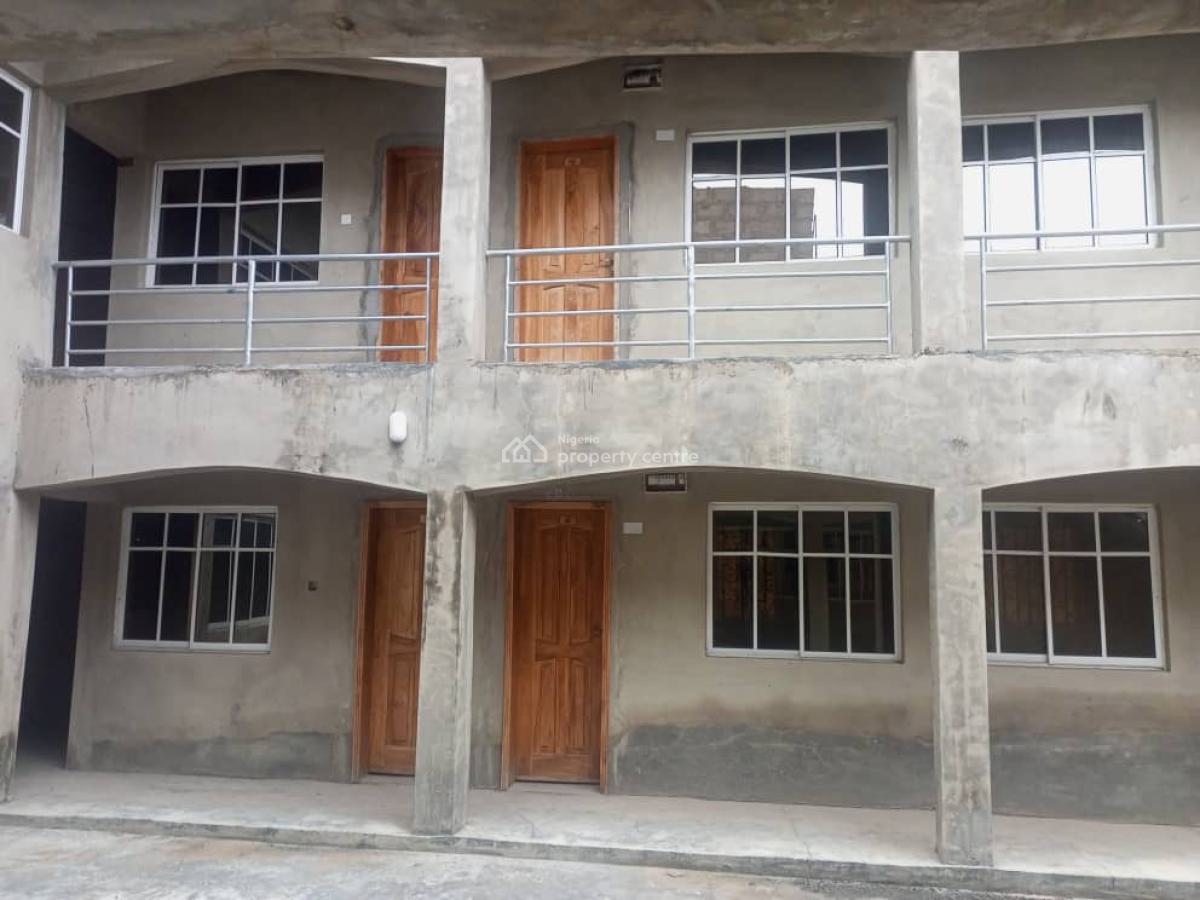 48 Bedrooms Hostel_ Mixure of Self Contained and Non Self Contained, Jaiaa Hostel#4 Alhaji Ojo Street, Jobele, Afijio, Oyo, Self Contain (single Rooms) for Rent