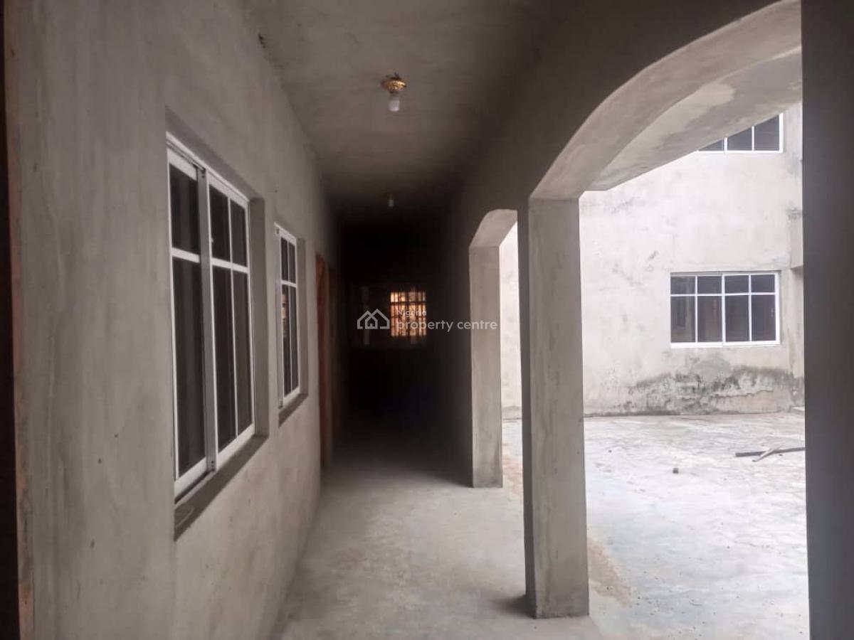 48 Bedrooms Hostel_ Mixure of Self Contained and Non Self Contained, Jaiaa Hostel#4 Alhaji Ojo Street, Jobele, Afijio, Oyo, Self Contain (single Rooms) for Rent