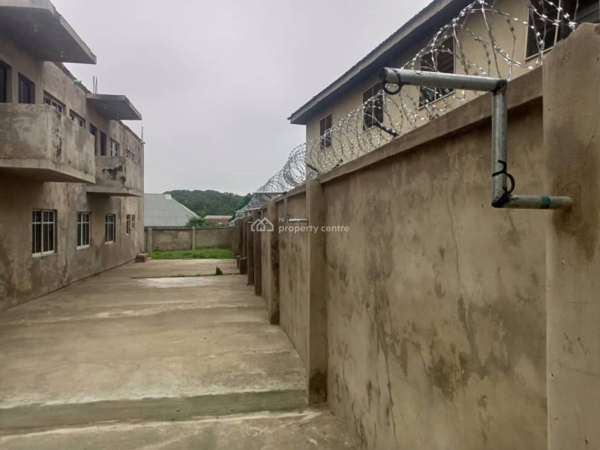 48 Bedrooms Hostel_ Mixure of Self Contained and Non Self Contained, Jaiaa Hostel#4 Alhaji Ojo Street, Jobele, Afijio, Oyo, Self Contain (single Rooms) for Rent