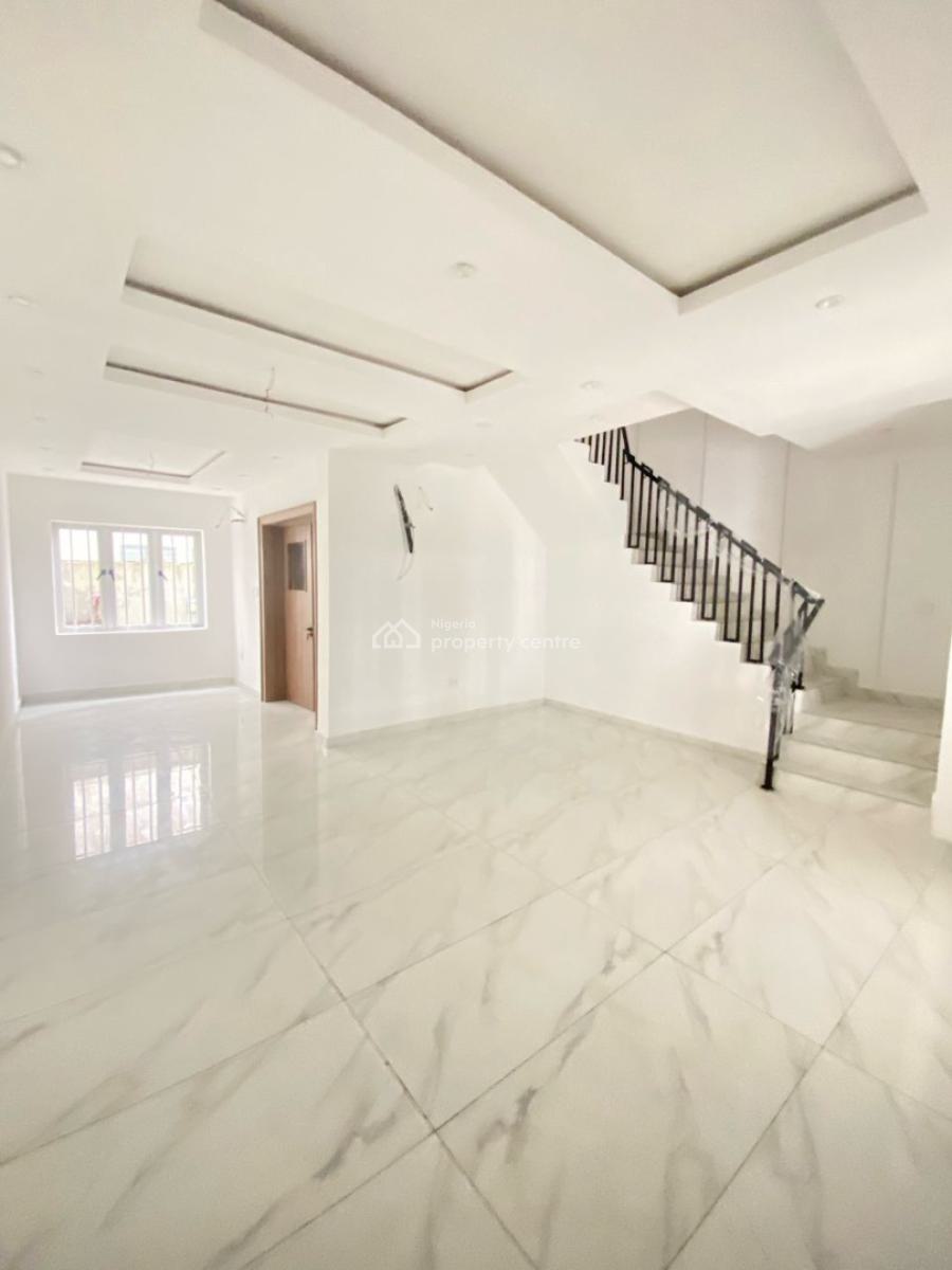 Spacious 4 Bedroom Terrace Duplex with Bq, Lekki Phase 1, Lekki, Lagos, Terraced Duplex for Rent