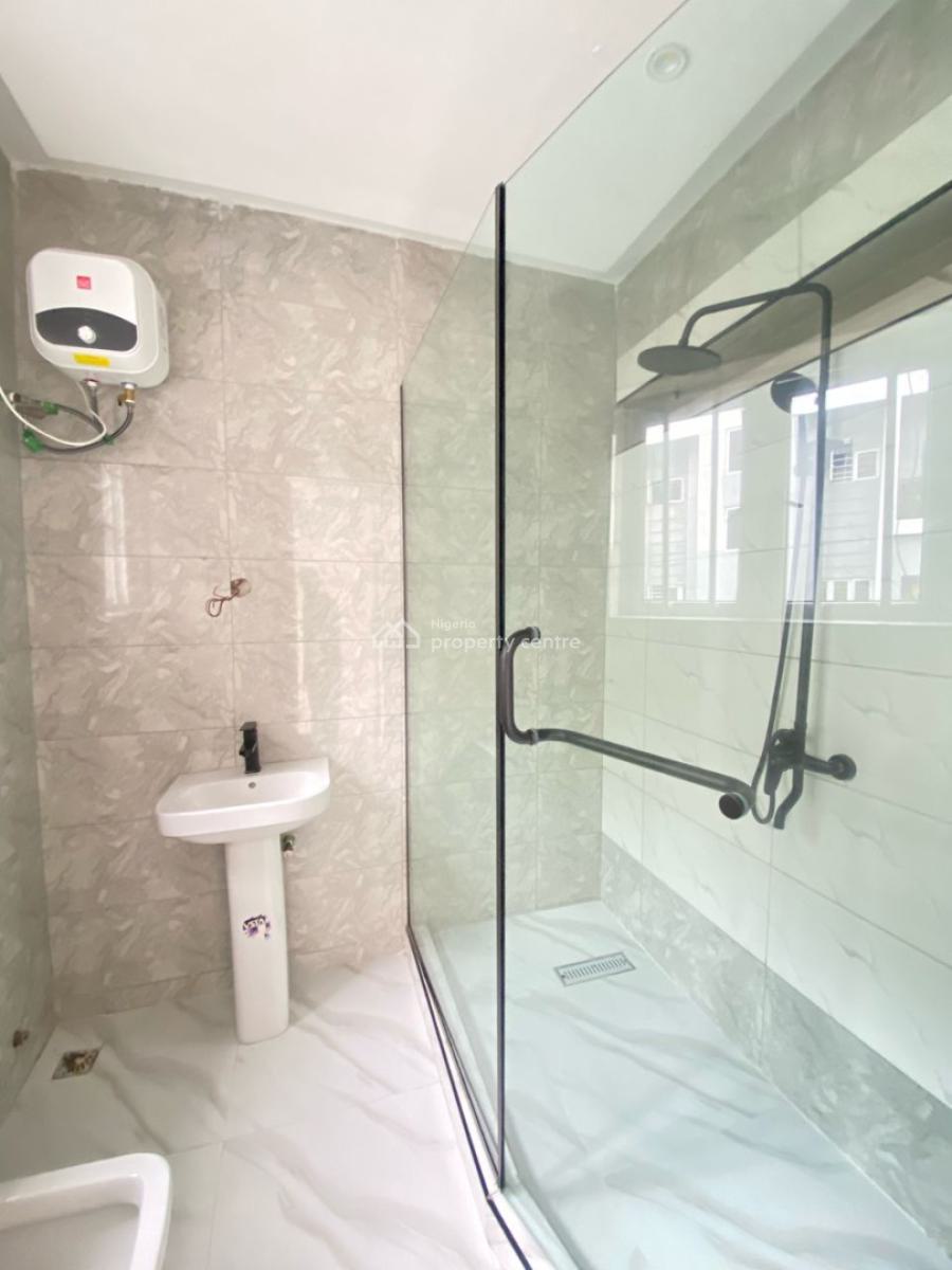 Spacious 4 Bedroom Terrace Duplex with Bq, Lekki Phase 1, Lekki, Lagos, Terraced Duplex for Rent